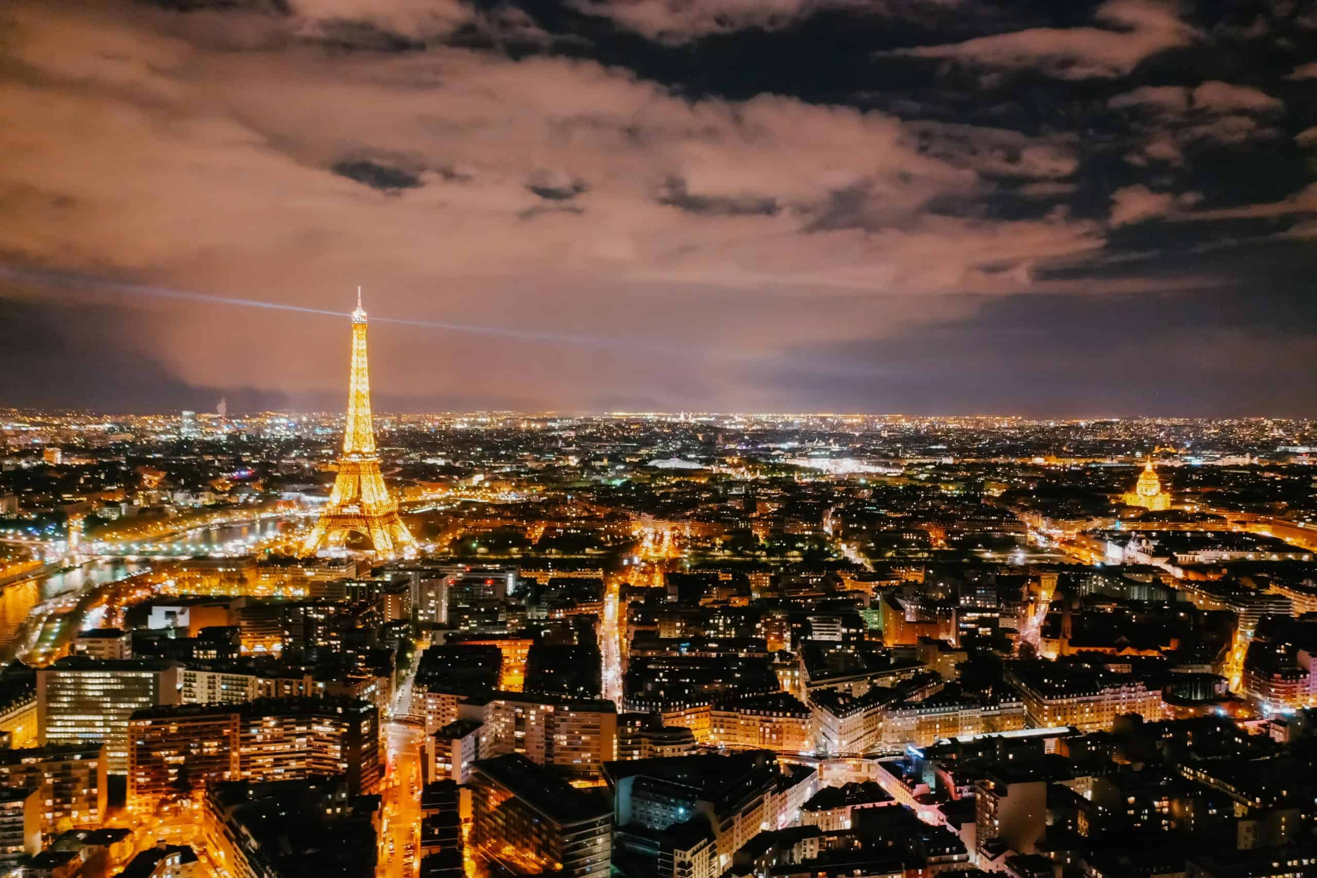 Paris eiffel tower